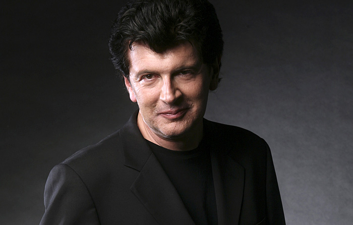 Zagreb,301009.Momcilo Bajagic Bajaga.Foto: Sasa Midzor Sucic / CROPIX