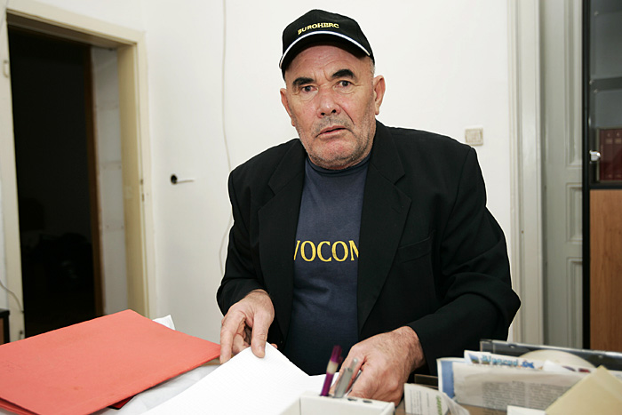 Osijek, 151109.Bozo Juric iz Osijeka vec 5. godina nemoze ostvariti svoje pravo na invalidsku mirovinu.Foto: Vlado Kos / CROPIX