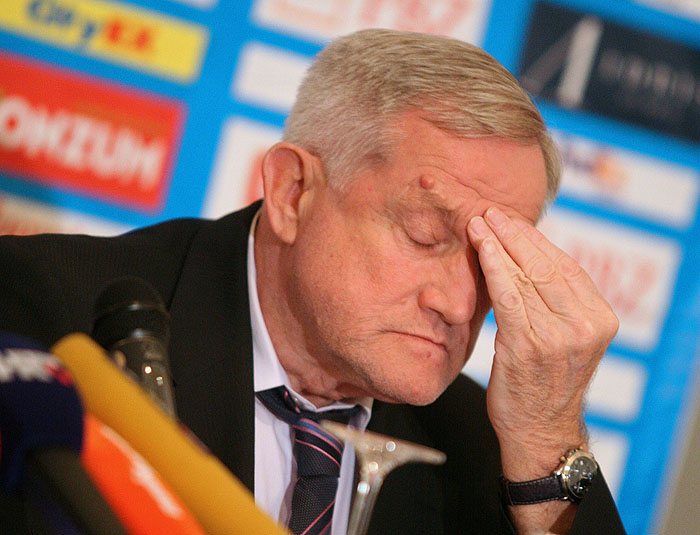 Zagreb, 041009.Uoci odlaska Hrvatske nogometne reprezentacija na pripreme za utakmicu sa Kazahstanom, Slaven Bilic odrzao je konferenciju za novinare u hotelu Sheraton.Na slici: Zorislav Srebric.Foto: Neja Markicevic /CROPIX