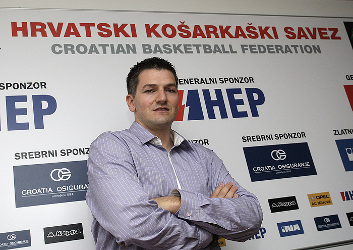 Zagreb, 261109.Hrvatski kosarkaski savez.Tiskovna konferencija novog izbornika kosarkaske reprezentacije Josipa Joke Vrankovica.Na slici:  Josip Vrankovic izbornik Hrvatske kosarkaske reprezentacije.Foto: Nenad Dugi / CROPIX