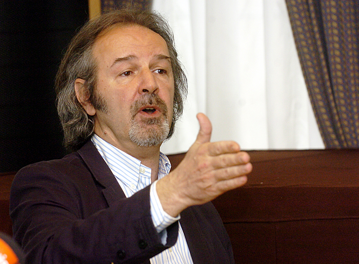 Zagreb, 290408.U prostorijama Hrvatskog Drustva Skladatelja, odrzana je pressica Upravnog odbora nagrade Porin 2008.Na slici: Husein Hasanefendic.Foto: Boris Arbanas / CROPIX