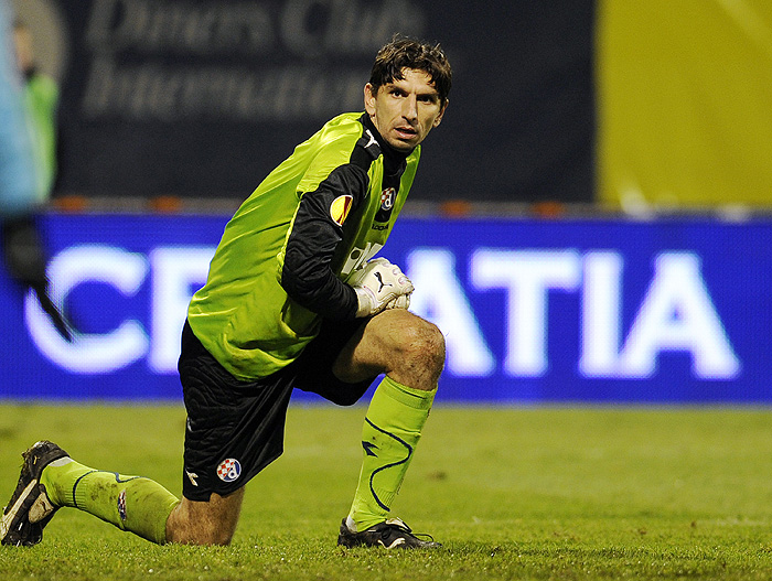 Zagreb, 051109. Stadion Maksimir.Nogometna utakmica Europske lige, skupine A, 4. kolo izmedju Dinama i nizozemskog Ajaxa.Na slici: Tomislav Butina golman Dinama.Foto: Drago Sopta / CROPIX