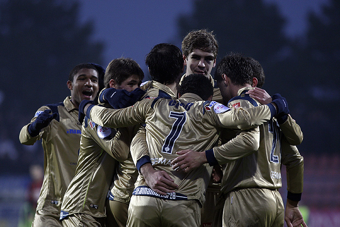 Cakovec, 061209.Na stadionu u Cakovcu igra se 17. kolo prve HNL izmedju Medjimurja i Dinama.Na slici: slavlje DinamaFoto: Zeljko Hajdinjak / Cropix