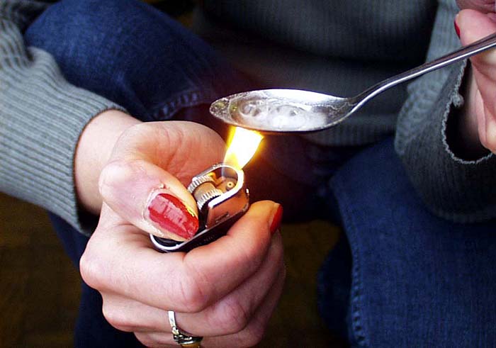 Slavonski Brod 27112005u skolama u Brodsko posavskoj zupaniji  ima heroin ovisnost -pokazala anketa Sluzbe za skolsku medicinuFOTO:Danijel Soldo-pok-