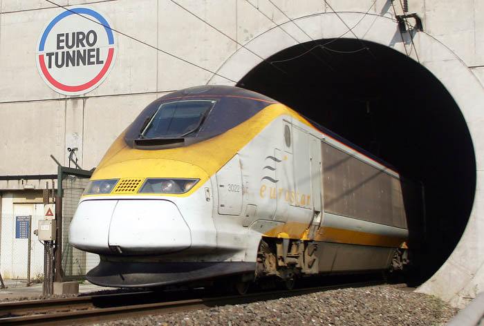 (FILES) An Eurostar train emerges from the Eurotunnel, 13 July 2006 in Coquelles, northern France. The Channel Tunnel link between Britain and mainland Europe was suspended on December 19, 2009 due to three broken-down trains blocking both lines, with passengers being evacuated, operators Eurotunnel told AFP. 