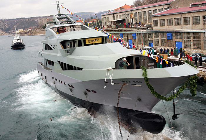 Kraljevica, 211209.Porinuce jahte poduzetnika Philipa Zeptera izgradjene u  brodogradilistu Kraljevica.Foto: Zeljko Sop / CROPIX