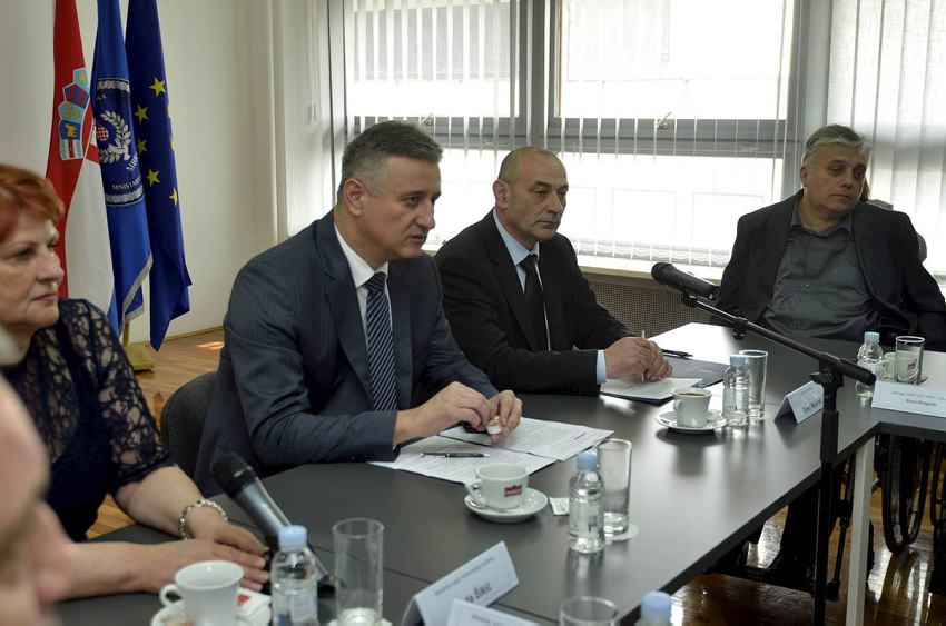 Karamarko, Medved, Glogoški