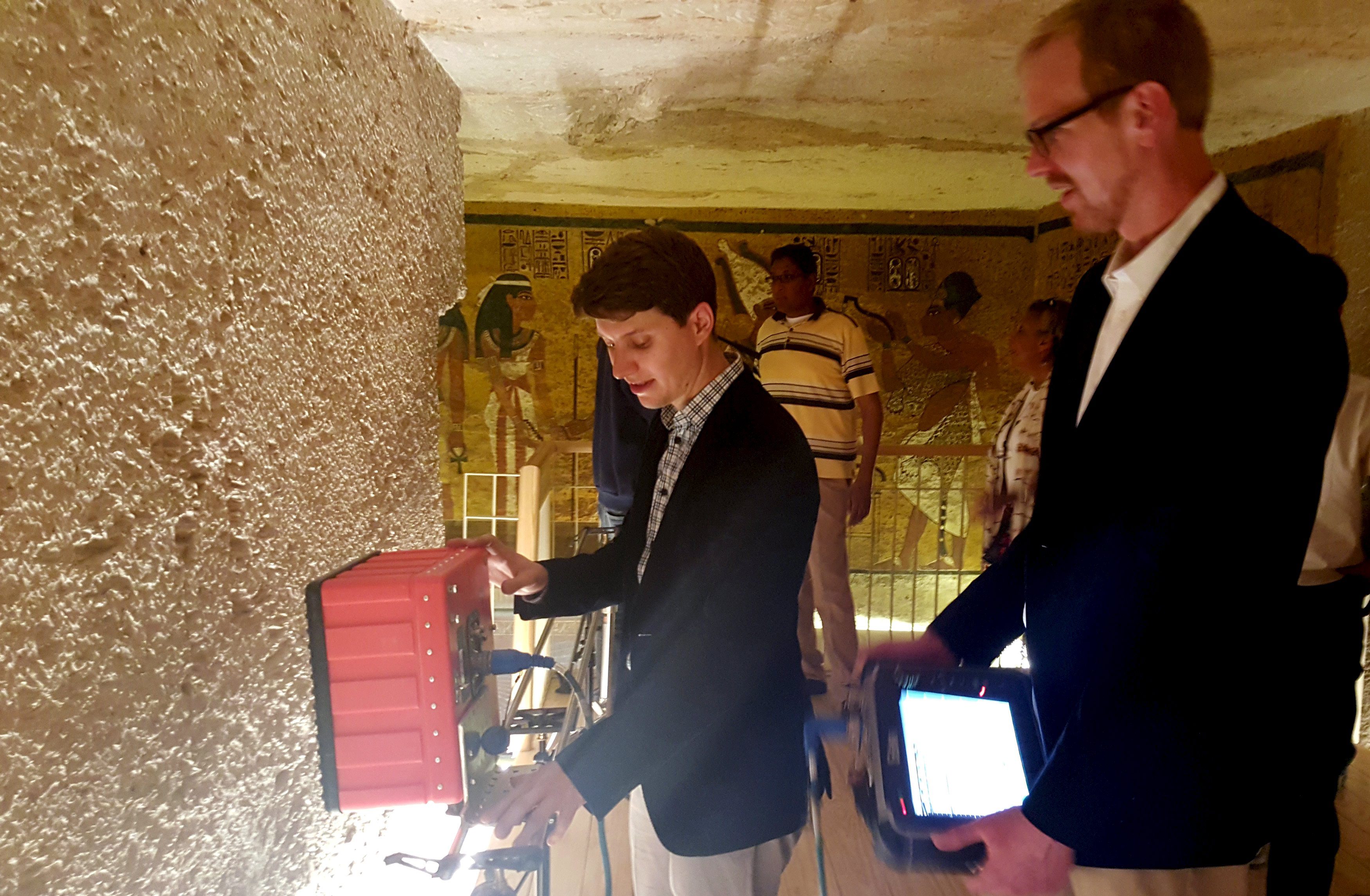 2016-04-01T195632Z_13209265