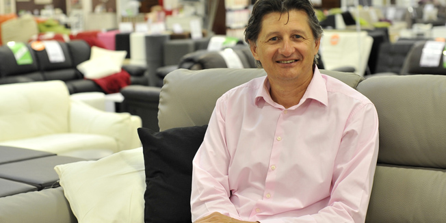 Zagreb, 120814. Emezzeta. Predsjednik Uprave Emezzetta Slobodan Skolnik.Foto: Bruno Konjevic / CROPIX