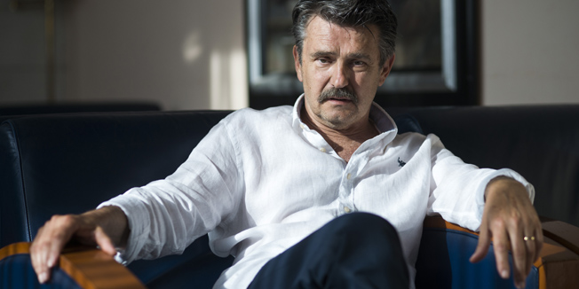 Split, 100814Glumac Milan Strljic, glavna uloga u serijalu Nove TV, Kud puklo da puklo,  pozira u prostoru hotela Park u Splitu.Foto: Tom Dubravec /  CROPIX