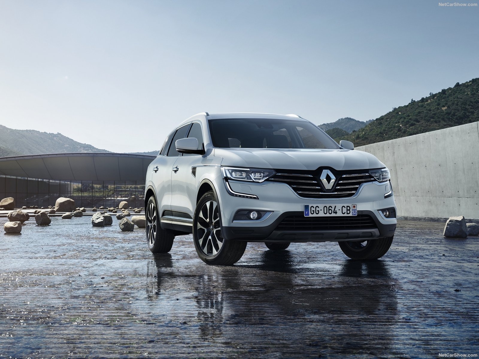 Renault-Koleos-2017-1600-01