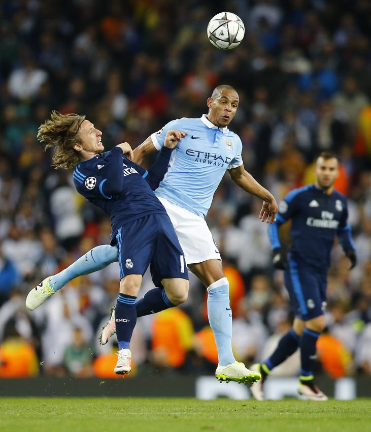 Luka Modrić u utakmici protiv Manchester Cityja