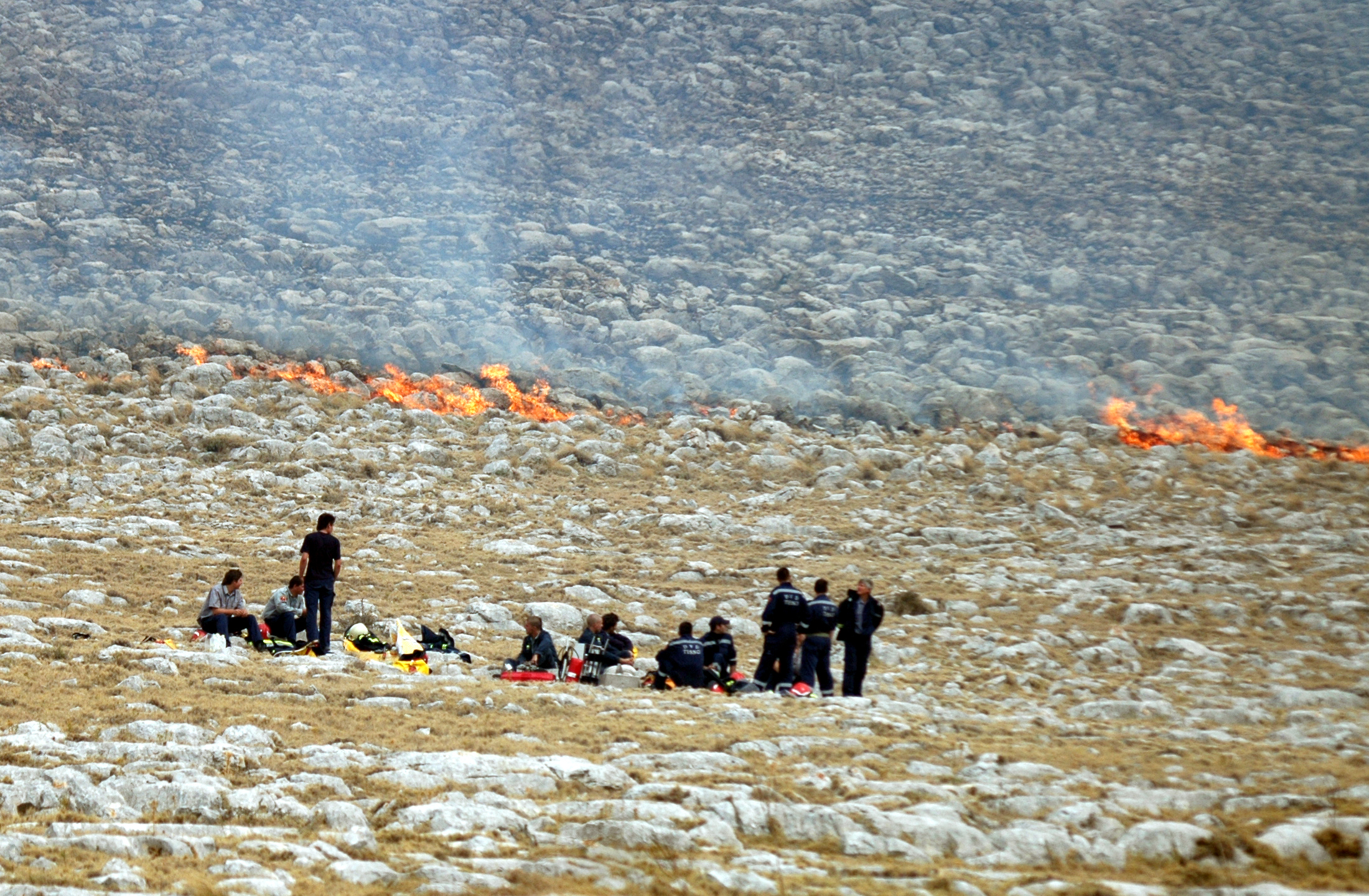 Vatrogasci u momentu nakon desanta na Kornat. 