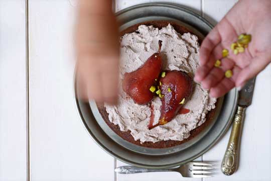 torta-s-kruskama-u-crnom-vinu-2.bin