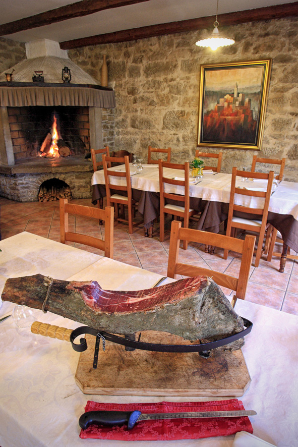 buzet-11-04-2013-konoba-sveti-ivan.bin