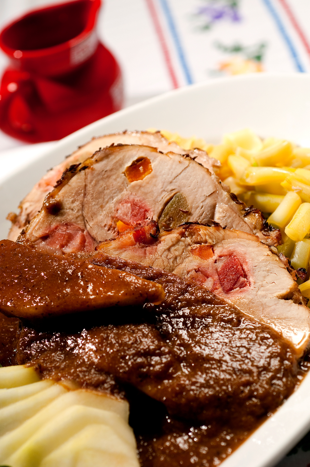 peceni-svinjski-but-na-lovacki.bin