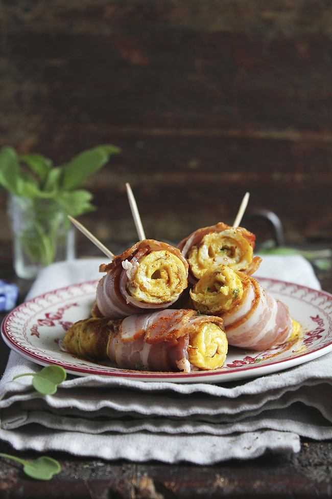 rolice-s-jajima-i-spekom.bin