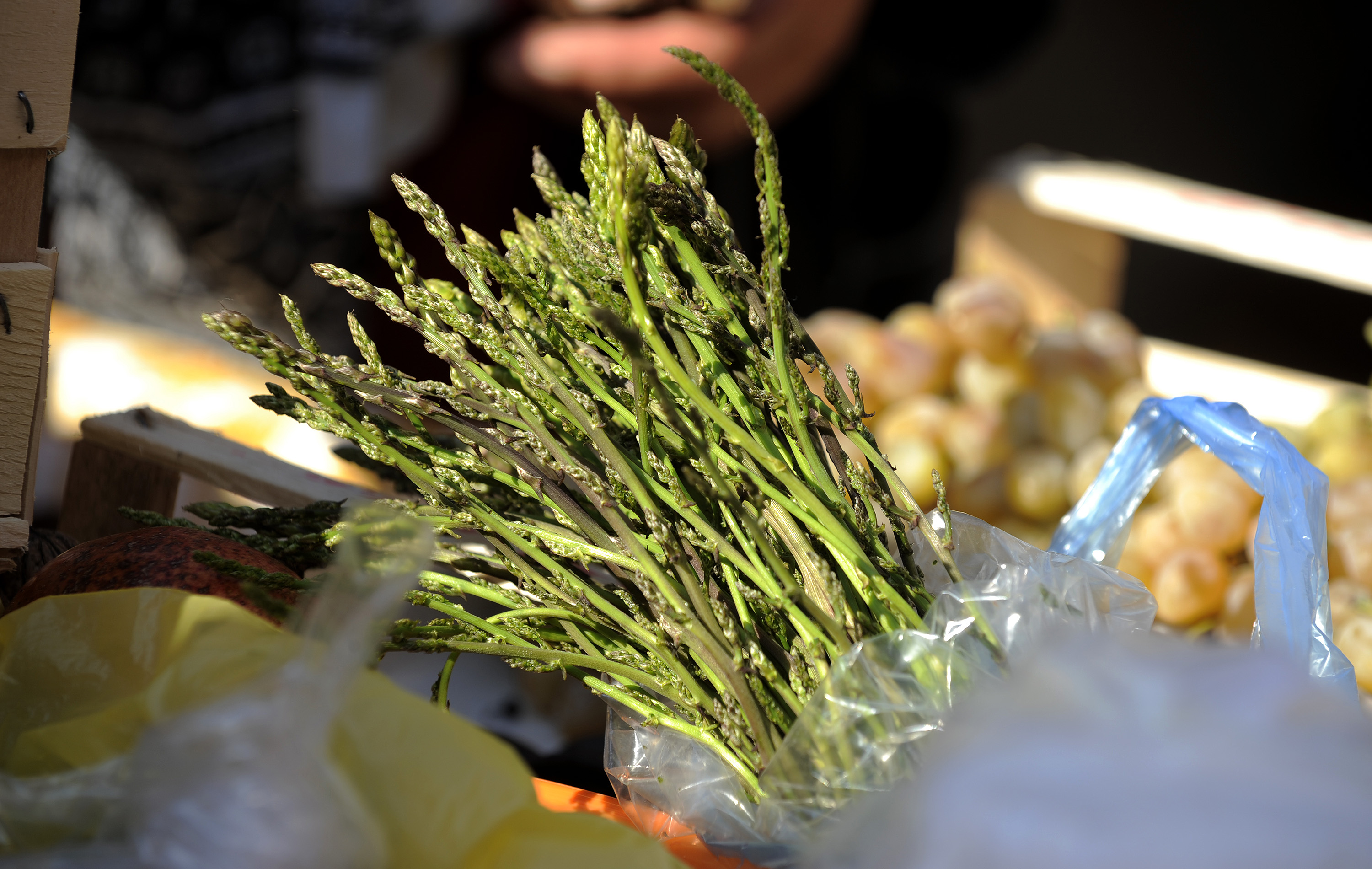 sibenik-24-10-2012-jesenske-sparoge-na-trznici.bin