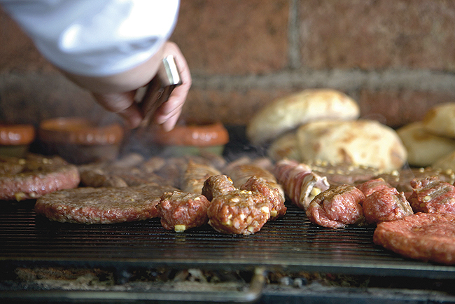 zagreb-30-01-2013-novootvoreni-leskovacki-rostilj-tpk-kuhara-koste.bin