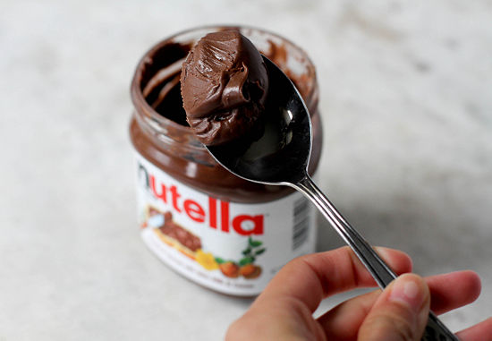 550px-make-chocolate-milk-out-of-nutella-or-hazelnut-spread-step-2.bin