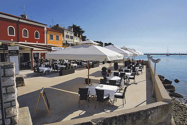 novigrad-06-06-2013-restoran-pepenero.bin