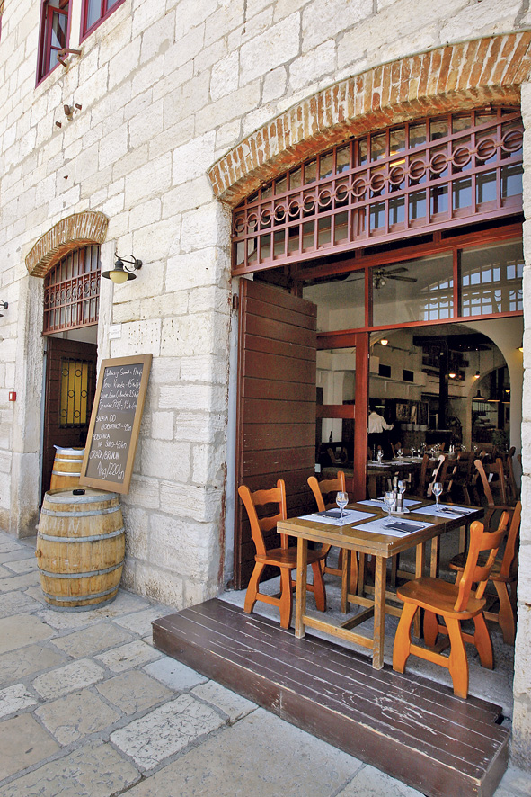 rovinj-18-07-2013-konoba-kantion-u-rovinju.bin