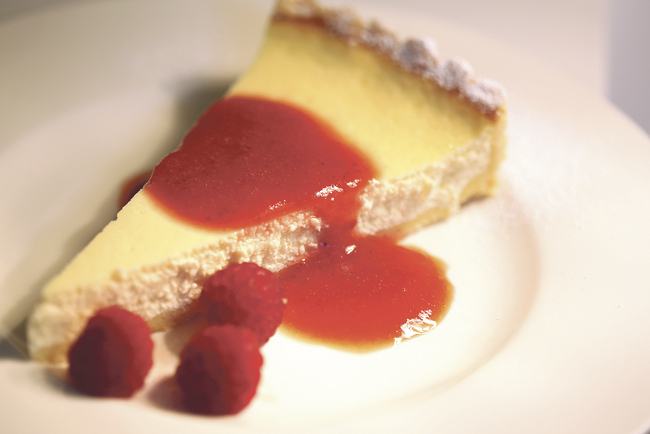 zagreb-05-06-2013-silvija-trbara-sa-svojim-finim-tortama.bin