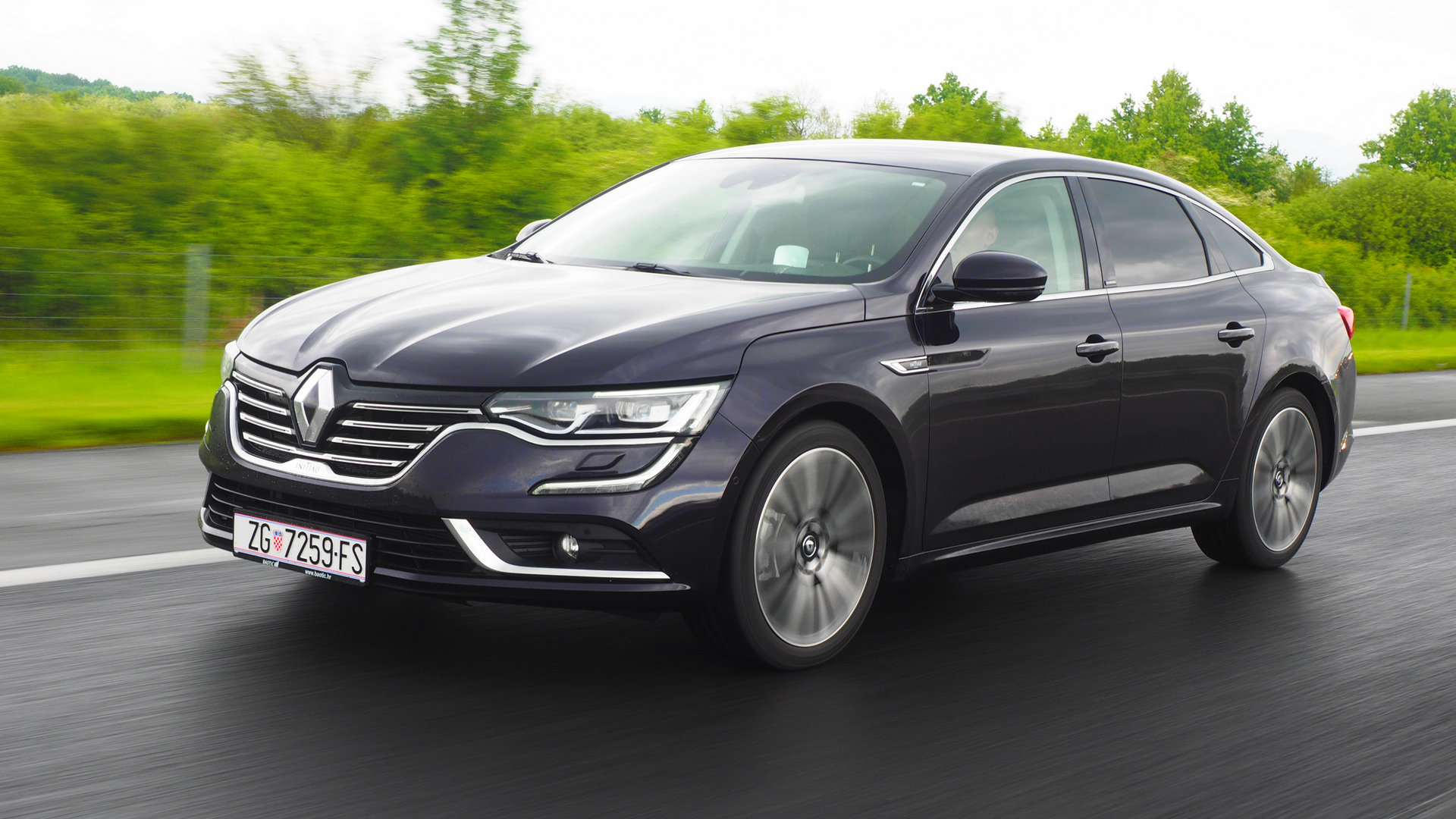 Talisman limuzina sprijeda