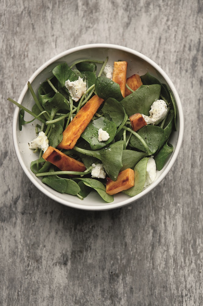 salata-od-potocarke-pecenog-batata-i-kozjeg-sira.bin