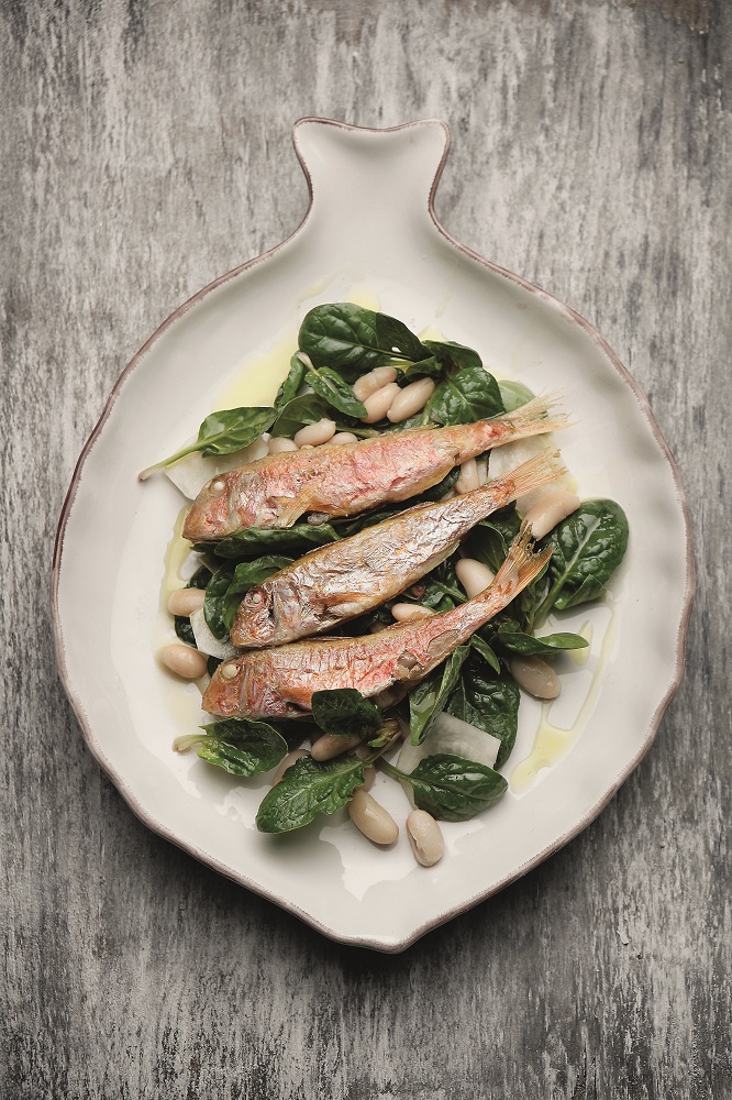 salata-od-spinata-cicoke-i-graha-s-trljama.bin