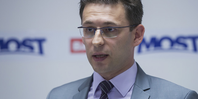 Zagreb, 270915. Smiciklasova ulica.Otvorenje sredisnjeg ureda Mosta nezavisnih lista, koji ce sluziti i kao izborni stozer.Na fotografiji: Bozo Petrov (gradonacelnik Metkovica).Foto: Neja Markicevic / CROPIX