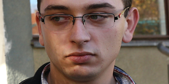 Valpovo, 091115.Na Prekrsajnom sudu u Valpovu odrzana je glavna rasprava za slucaj Becarac.Za vrijeme manifestacije Valpovacko ljeto, Branimir Colakovic je dobio prekrsajnu prijavu jer je policajki Mariji Ilicic, koja je radila na osiguranju, pjevao becarac. Na fotografiji: Branimir Colakovic.Foto: Emica Elvedji / CROPIX