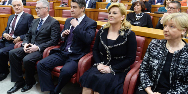 Zagreb, 031215. Hrvatski sabor.Prva konstituirajuca sjednica u 8. sazivu Hrvatskog Sabora na kojem su pozvani zastupnici izabrani na izborima u studenom.Na fotografiji: Zvonko Kusic, Branko Hervatin, Zoran Milanovic, Kolinda Grabar Kitarovic i Jasna Omejec.Foto: Goran Mehkek / CROPIX