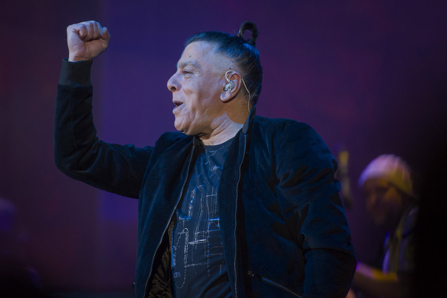 Zagreb, 181215.Dom Sportova.U maloj dvorani Doma sportova odrzan je akusticni koncert grupe Parni Valjak.Foto: Neja Markicevic / CROPIX