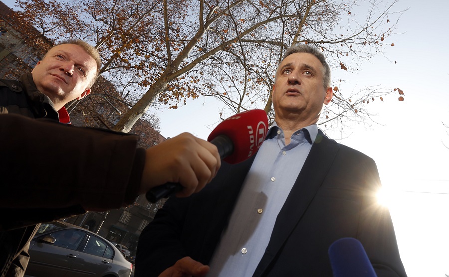 Zagreb, 211215.Trg zrtava fasizma.U sjedistu HDZ-a odrzat ce se sastanak predsjednistva stranke.Na fotografiji: Tomislav Karamarko dolazi u sjediste stranke.Foto: Damjan Tadic / CROPIX