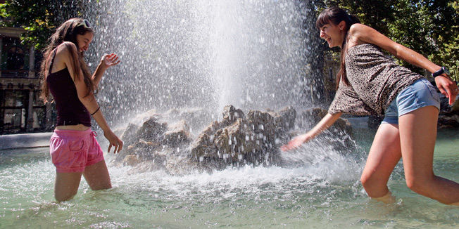 Ilustracija: Čuvajte se vrućine i namažite se kremom za sunčanje čak i ako samo idete do grada