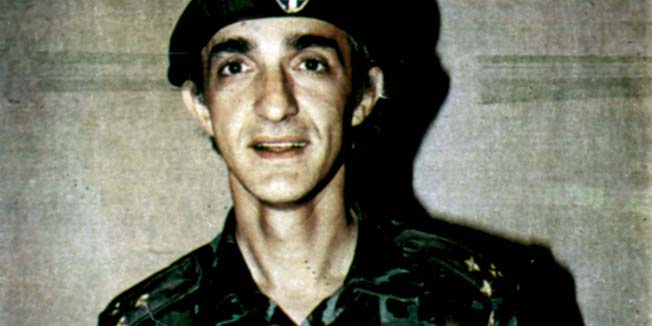 kapetan dragan-desk-