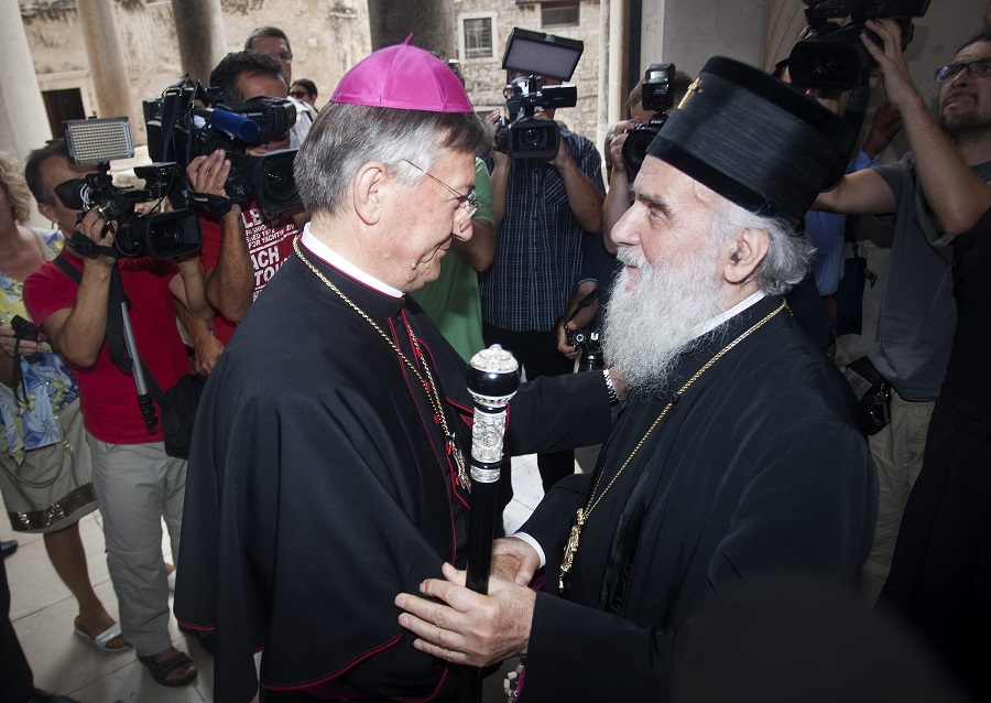 Split, 200815.Patrijarh SPC Irinej u drustvu splitskog gradonacelnika Ive Baldasara posjetio je pravoslavnu crkvu, Crkvu svetog Save, a potom katedralu sv. Duje gdje mu je domacin bio monsinjor Marin Barisic.Foto: Ante Cizmic / CROPIX