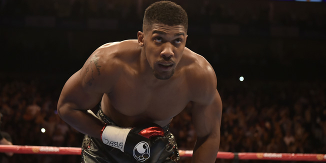 LONDON, ENGLAND - SEPTEMBER 12:  Anthony Joshua acknowledges the crowd after defeating Gary Cornish for the WBC International Heavyweight title & vacant Commonwealth Heavyweight title during 'Heavy Duty' fight night at The O2 Arena on September 12, 2015 in London, England.  (Photo by Leigh Dawney/Getty Images)