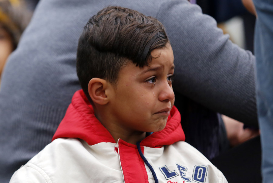 Zagreb, 200915.Granicni prijelaz Harmica.Izbjeglice i dalje iscekuju prijelaz preko granice na granicnom prijelazu Harmica.Na fotografiji: izbjeglice.Foto: Marko Todorov / CROPIX