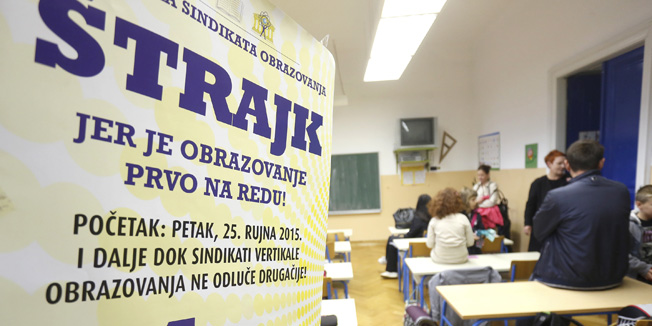 Zagreb, 290915.Osnovna skola Ivana Merza.Nastavlja se strajk u osnovnim, srednjim i visokim skolama, fakultetima i znanstvenim institucijama. Strajk su jos u petak zapocela cetiri sindikata obrazovanja i znanositi trazeci povecanje place.Foto: Damjan Tadic / CROPIX