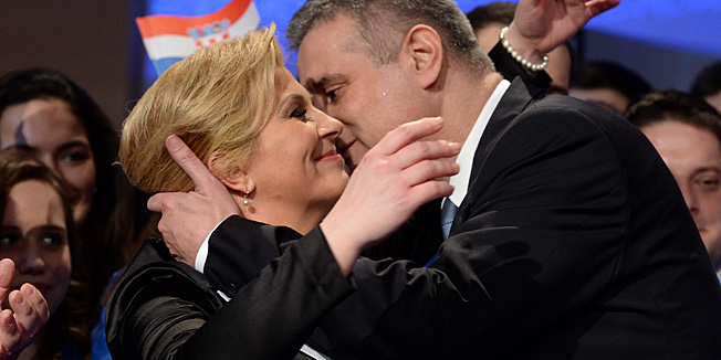 Zagreb, 110115.Slavonska avenija 6.Izborni stozer predsjednicke kandidatkinje Kolinde Grabar Kitarovic u Hypo centru slavi objavu rezultata izbora za predsjednika Republike Hrvatske.Kolinda Grabar Kitarovic nova je predsjednica Republike Hrvatske.Na fotografiji: Kolinda Grabar Kitarovic i Tomislav Karamarko.Foto: Goran Mehkek / CROPIX