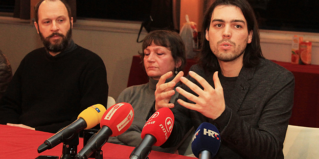 Dubrovnik, 180115.Na brodu Sea Star u dubrovackoj luci Gruz danas je odrzana konferencija za medije bivseg predsjednickog kandidata Ivana Vilibora Sincica. Sincic je u Dubrovnik dosao oformiti ogranak svog Zivog Zida s kojim namjerava  izaæi na predstojece lokalne izvanredne lokalne izbore u Gradu Dubrovniku. Na fotografiji: Dubravko Garbin, Katija Sarac, Ivan Vilibor Sincic.Foto: Niksa Duper / CROPIX