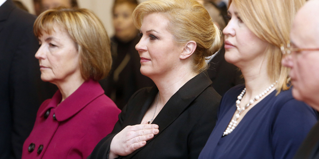 Zagreb, 270115.Hrvatski sabor.Prigodni program u Saboru povodom Medjunarodnog dana sjecanja na zrtve holokausta.Na fotografiji:  Vesna Pusic, Kolinda Grabar Kitarovic, Milanka Opacic.Foto: Damjan Tadic / CROPIX
