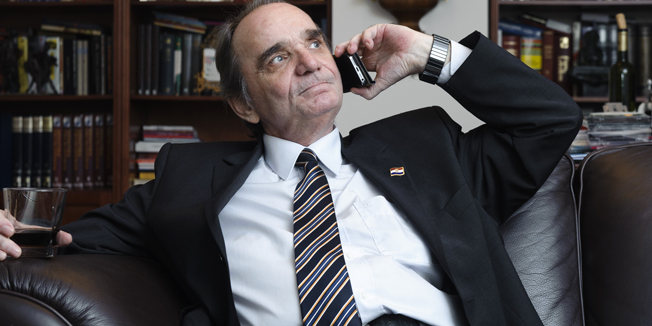 Drinovci, BiH, 200115. Branimir Glavas stigao je u svoju kucu u Drinovcima, u opcini Grude, nakon sto je pusten iz Kazneno popravnog zavoda Mostar.Na slobodu je pusten rjesenjem Vrhovnog suda u BiH, a sukladno odluci Ustavnog suda RH.Na fotografiji: Branimir Glavas.Foto: Tom Dubravec / CROPIX