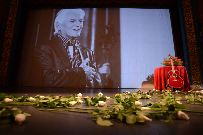 Sarajevo, BIH, 280115.U sarajevskom Narodnom pozoristu danas u podne odrzana je komemoracija za Kemala Montena, glazbenika koji je preminuo 21. sijecnja.Foto: Denis Ruvic / CROPIX