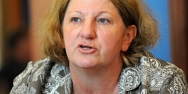 Zadar,290912Ministrica kulture prof. dr. sc. Andrea Zlatar Violic na radnom sastanku sa zadarskim gradonacelnikom dr. Zvonimirom Vrancicem i predstavnicima zadarskih kulturnih ustanova u gradskoj vijecnici.Na fotografiji: ministrica Andrea Zlatar Violic.Foto: Luka Gerlanc / CROPIX