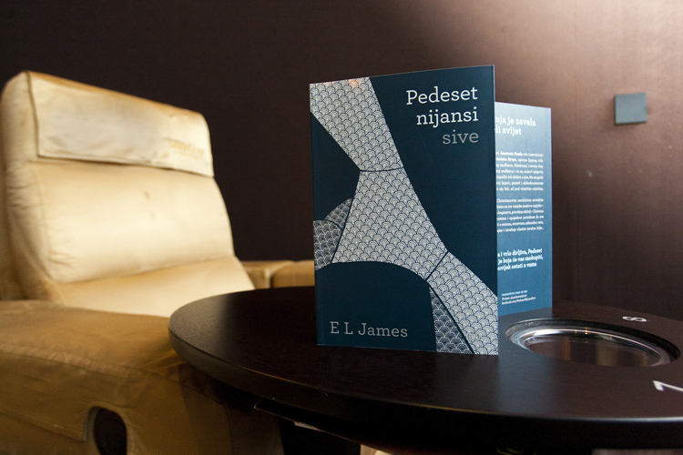 Zagreb, 100215.Cinestar, Arena centar.Svecano otvorenje Tjedna ljubavi u Arena centru uz projekciju filma 50 nijansi sive. Na fotografiji: knjiga 50 nijansi sive u kino dvorani.Foto: Tomislav Kristo / CROPIX