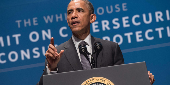 US President Barack Obama speaks at the White House Summit on Cybersecurity and Consumer Protection at Stanford University in Palo Alto on February 13, 2015.   AFP PHOTO/NICHOLAS KAMM