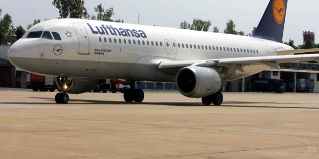 zagreb,080806aerodrom plesoavion lufthansafoto josip bistrovic